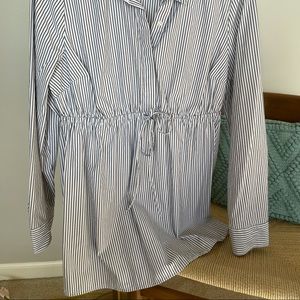 Maternity top size medium